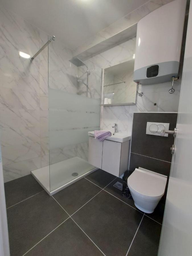 Apartments Neva Makarska Zewnętrze zdjęcie