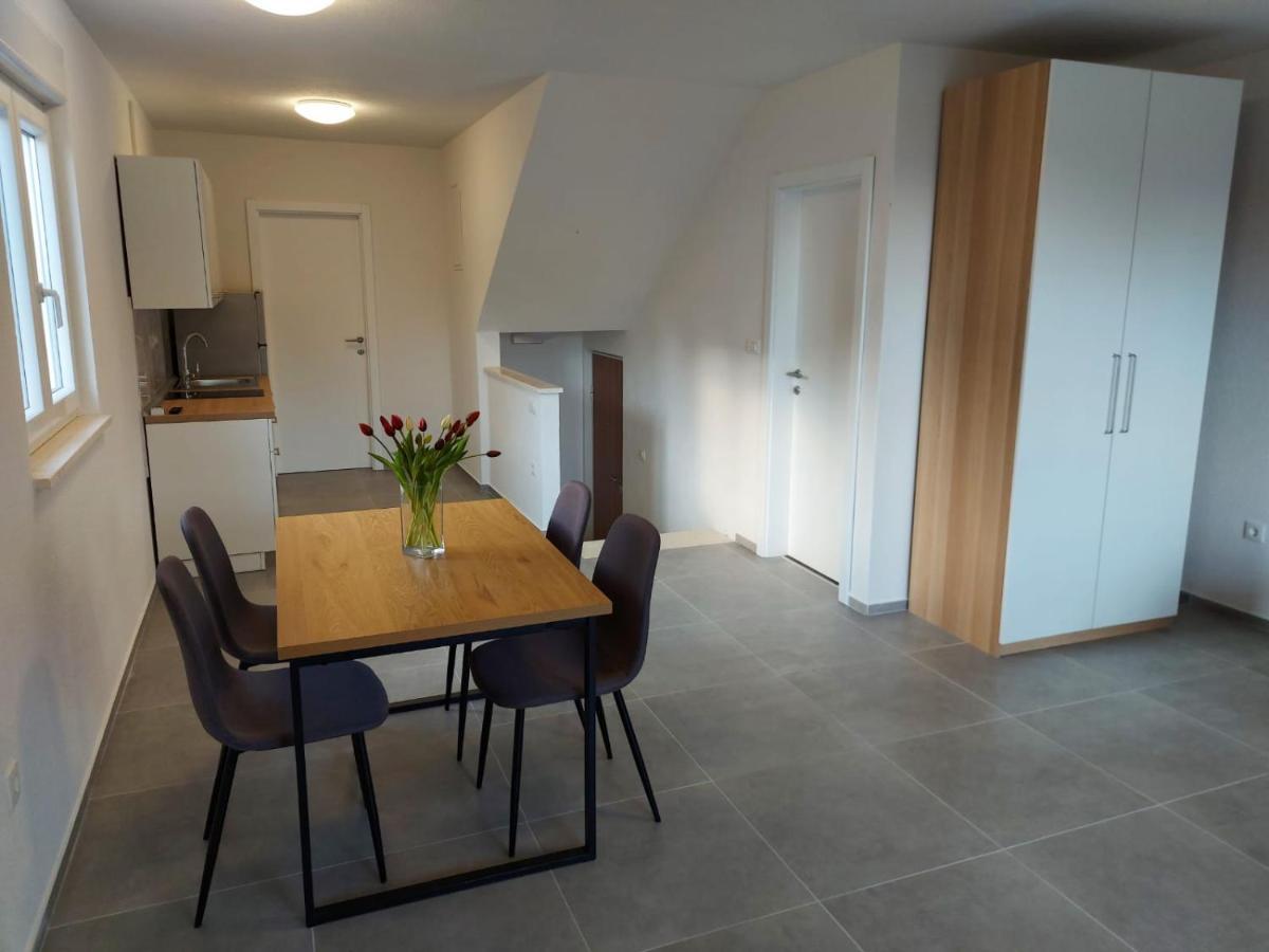 Apartments Neva Makarska Zewnętrze zdjęcie