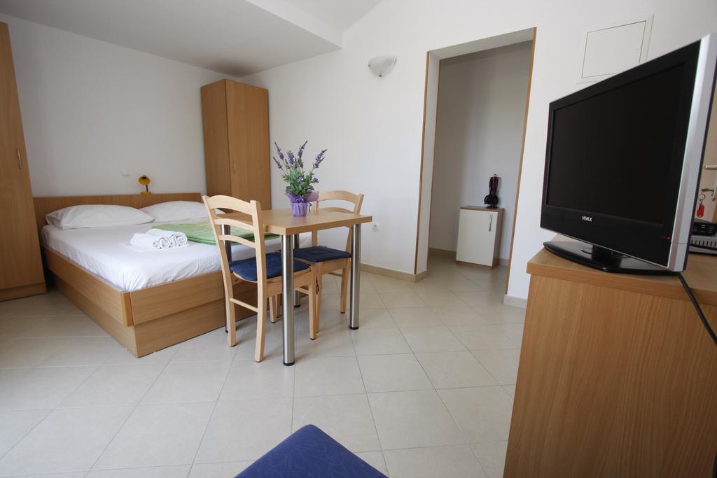 Apartments Neva Makarska Pokój zdjęcie