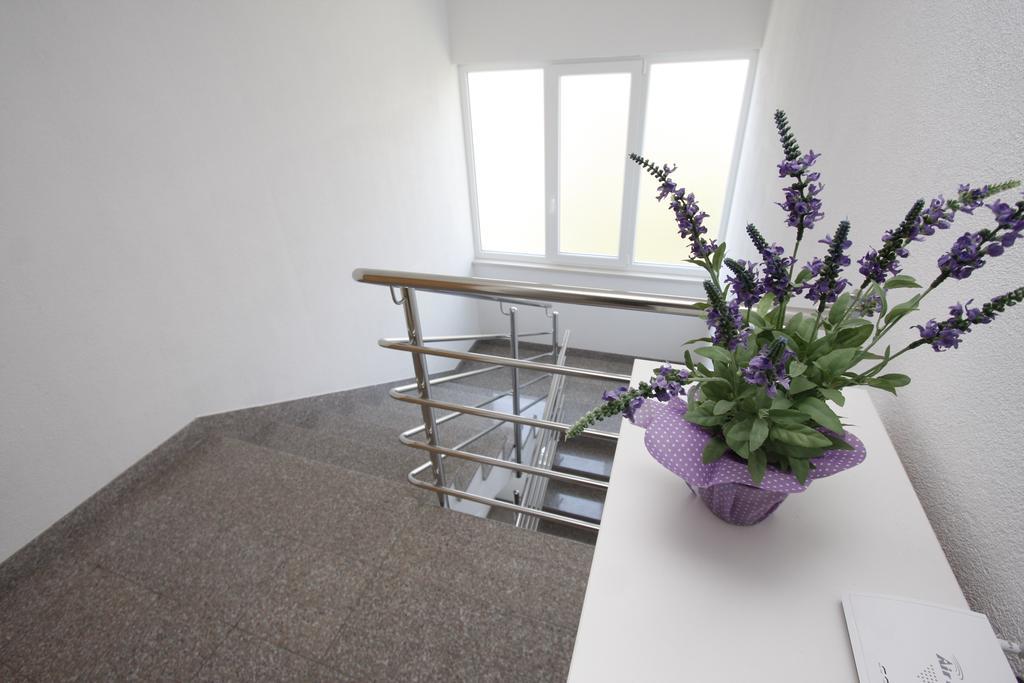 Apartments Neva Makarska Zewnętrze zdjęcie