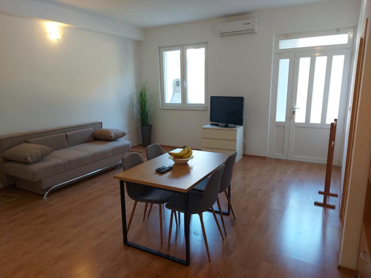 Apartments Neva Makarska Zewnętrze zdjęcie