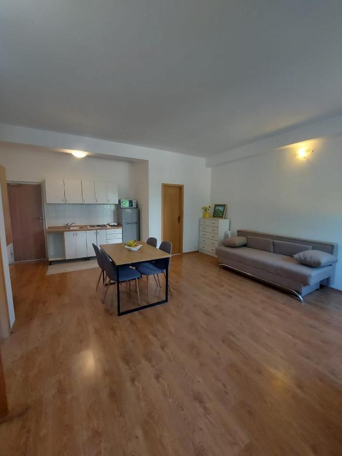 Apartments Neva Makarska Zewnętrze zdjęcie