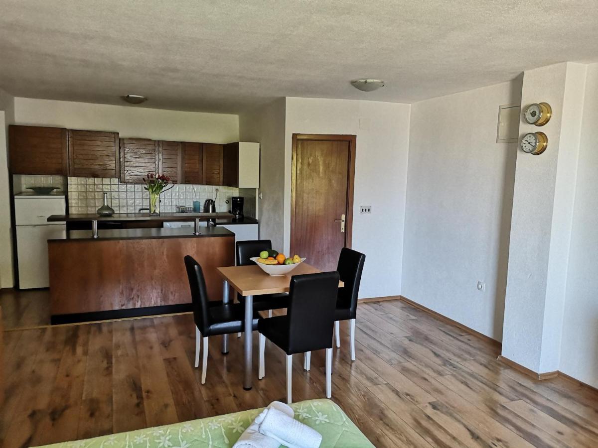 Apartments Neva Makarska Zewnętrze zdjęcie