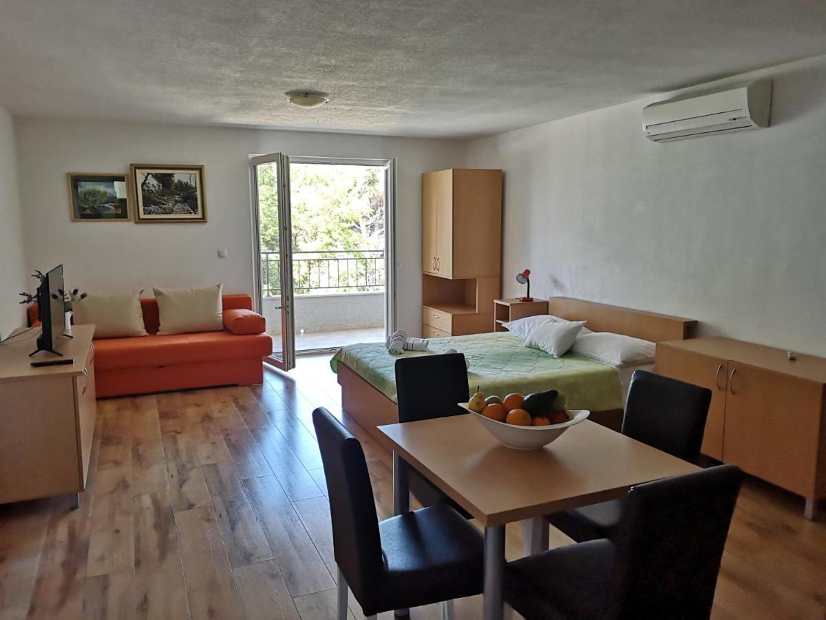 Apartments Neva Makarska Zewnętrze zdjęcie