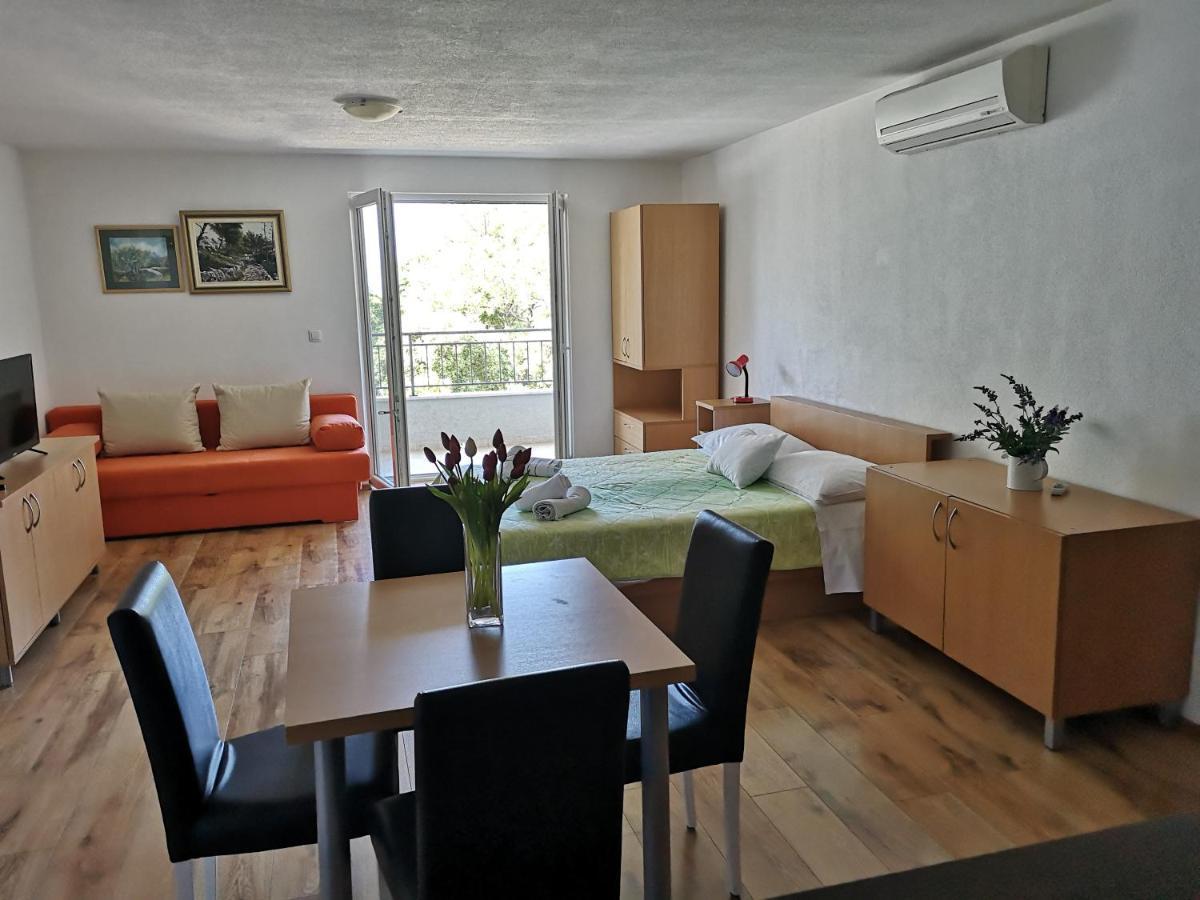Apartments Neva Makarska Zewnętrze zdjęcie